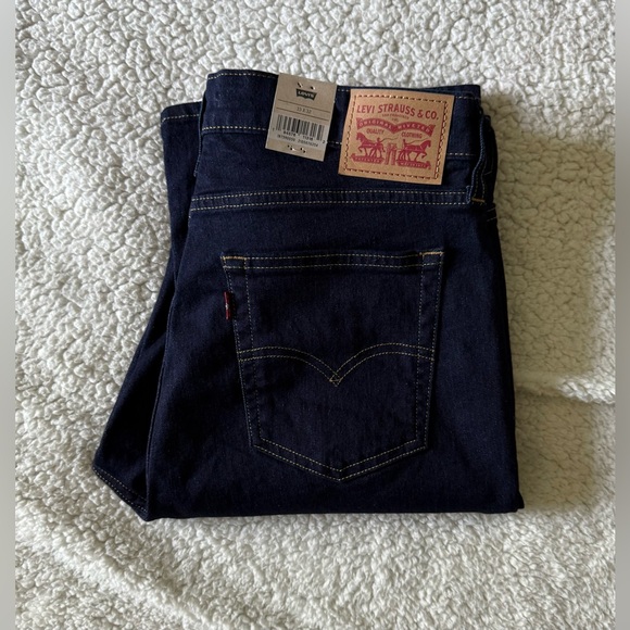 Levi's Women's 725 High Rise Bootcut Jeans Dark Blue Wash Size 33 New with Tags - Picture 12 of 12